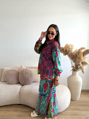 Women's Linen Set with Modern Bohemian Design