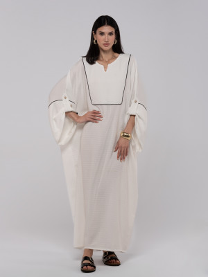 Long white linen kaftan with an elegant pattern