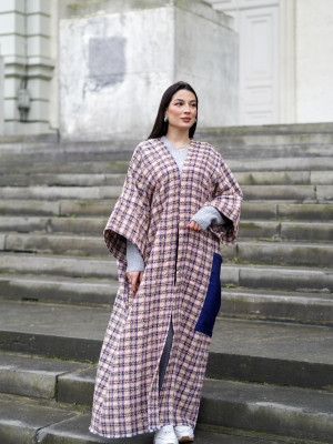 Luxury Merino Wool Coat with Modern and Elegant Design