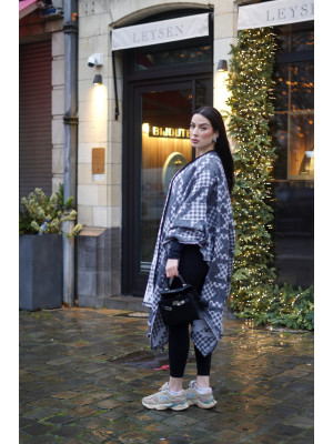 Elegant Cashmere Wool Floral Cape Elegant Cashmere Wool Floral Cape