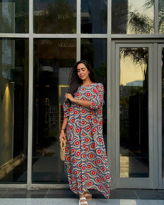 Long dress with elegant design