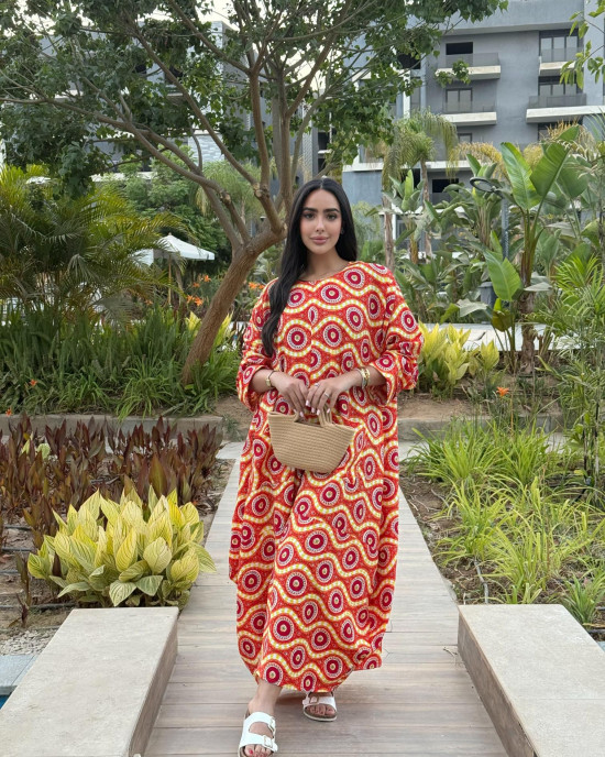 Long dress with elegant design