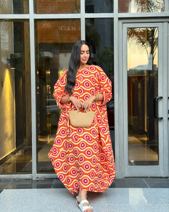 Long dress with elegant design