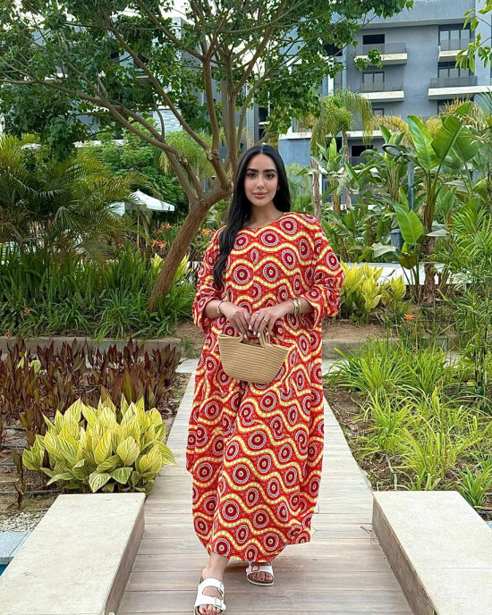 Long dress with elegant design