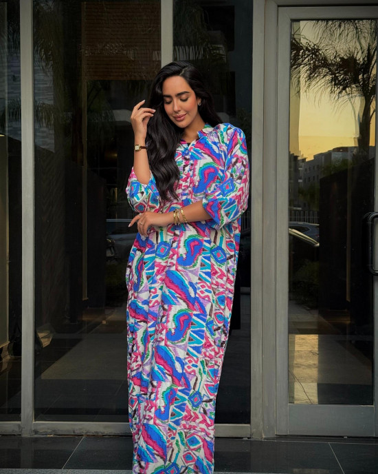 Long dress with a loose and comfortable design