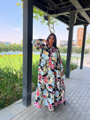 Long dress with colorful floral patterns Long dress with colorful floral patterns