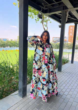 Long dress with colorful floral patterns