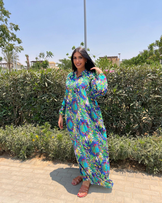 Long dress in brightly colored patterns Long dress in brightly colored patterns