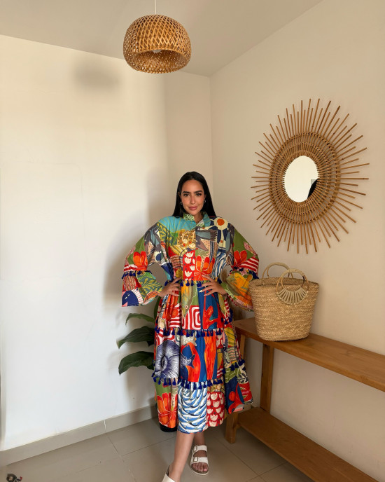 Mid-Length Linen Dress with Vibrant Artistic Prints Mid-Length Linen Dress with Vibrant Artistic Prints