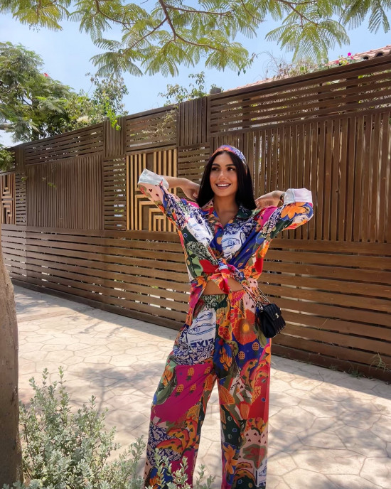 Linen Set with Modern Floral Prints & Vibrant Colors